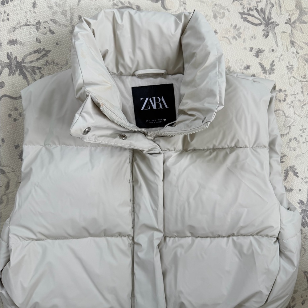 Zara Women's Cream Cropped Puffer Jacket
